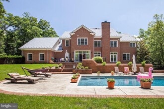 Building Photo - 9909 Avenel Farm Dr