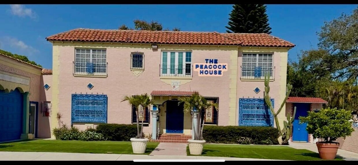 Foto principal - 710 Orange Ave