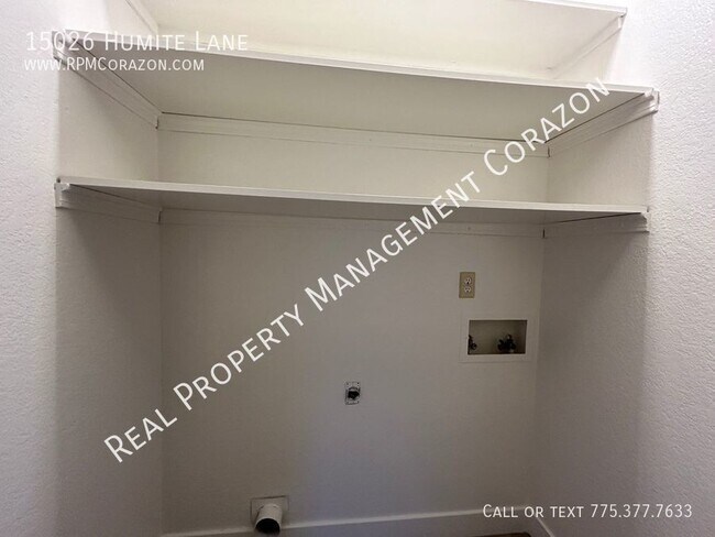 Building Photo - 3 bedroom 2 bath house in Stead!