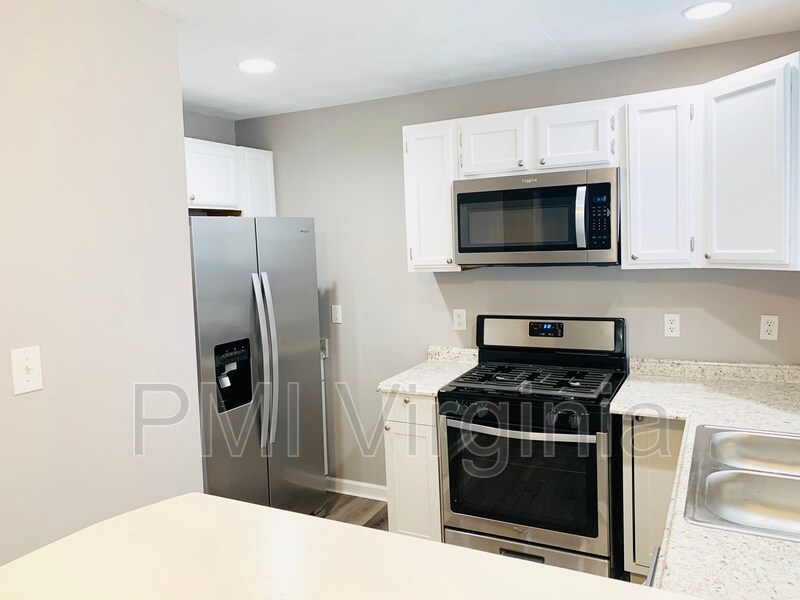 Primary Photo - 3105 Brighton St