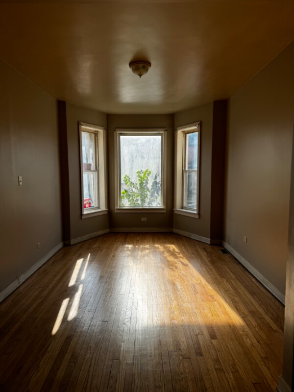 Building Photo - 1317 S Homan Ave
