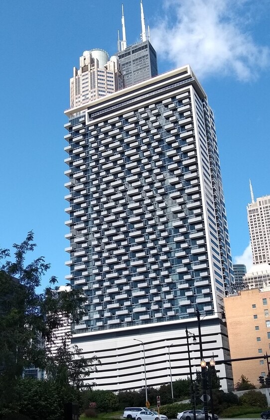 Primary Photo - 235 W Van Buren St