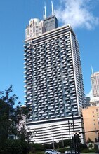 Building Photo - 235 W Van Buren St