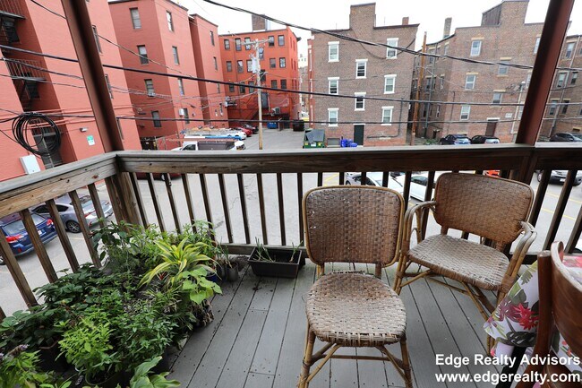 Building Photo - 8 Royce Rd