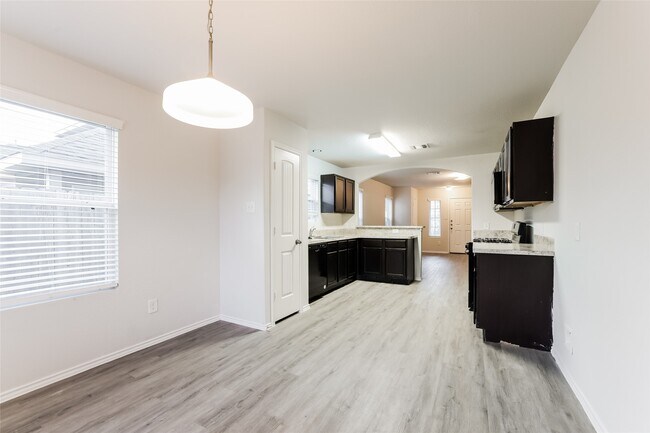 Foto del edificio - 3211 Atascocita Elm Dr