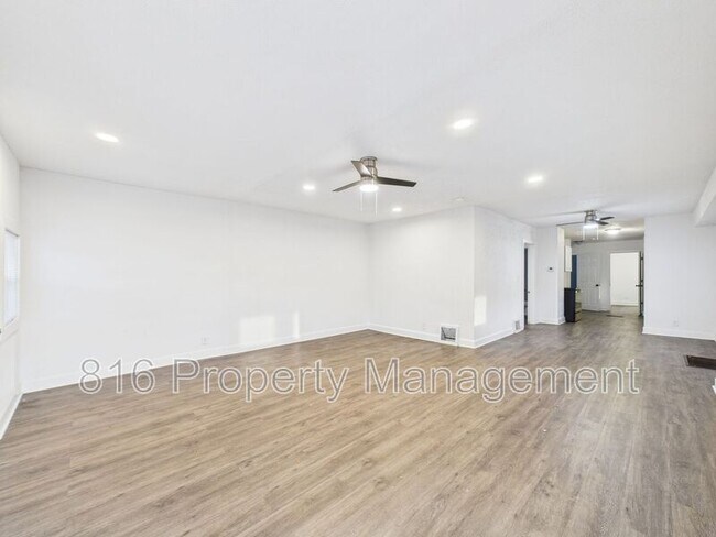 Foto del edificio - 1513 Rowland Ave