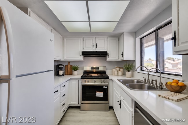 Building Photo - 2832 Aster Ct
