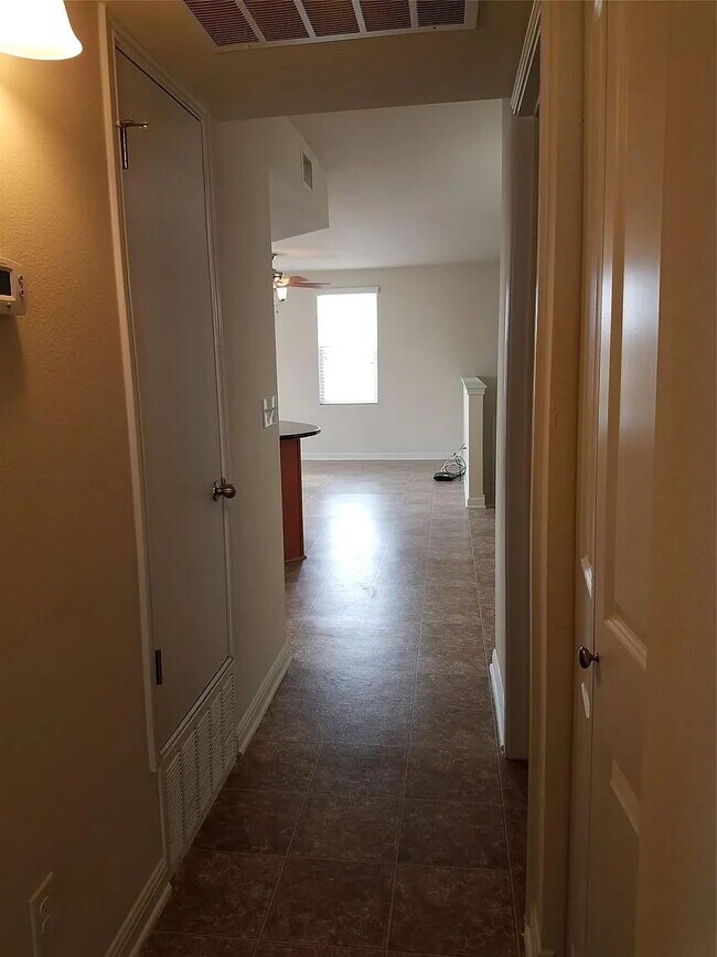 Foto del edificio - 334 Trestle Tree