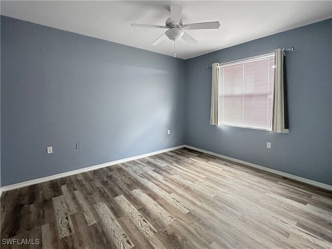 Foto del edificio - 8451 Kingbird Loop