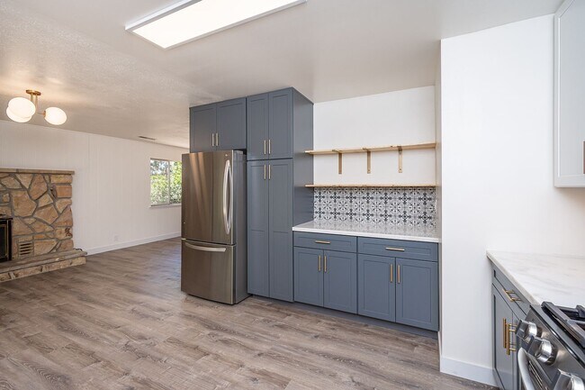 Building Photo - 2689 Morrene Dr