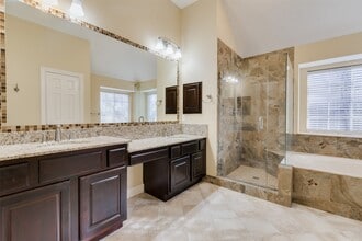 Building Photo - 14111 Edinburgh Ct