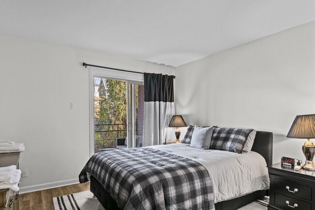 Foto del edificio - 250 Little St