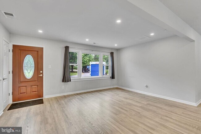 Foto del edificio - 2625 Hamilton Rd