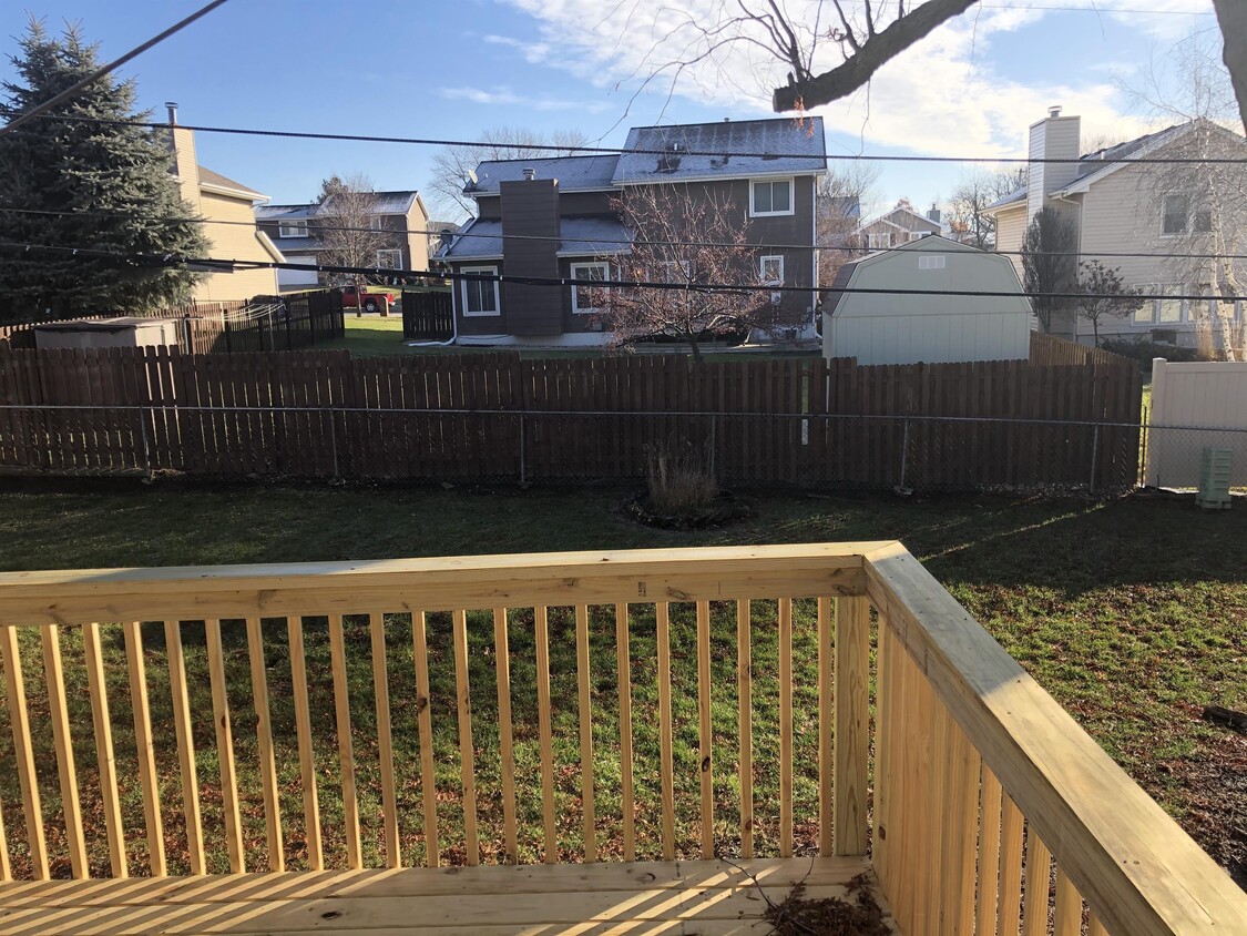 Primary Photo - 401 Jacolyn Dr SW