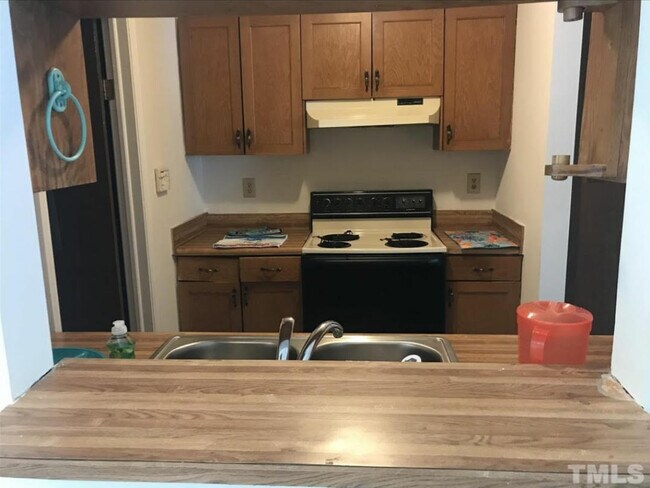 KITCHEN - 8141 McGuire Dr