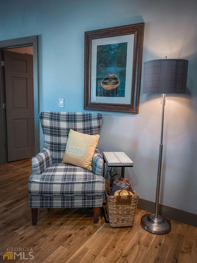 544 E Main St Unit 2, Blue Ridge, GA 30513 Room for Rent in Blue