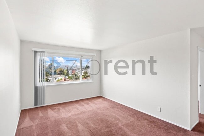 Building Photo - Unit 209