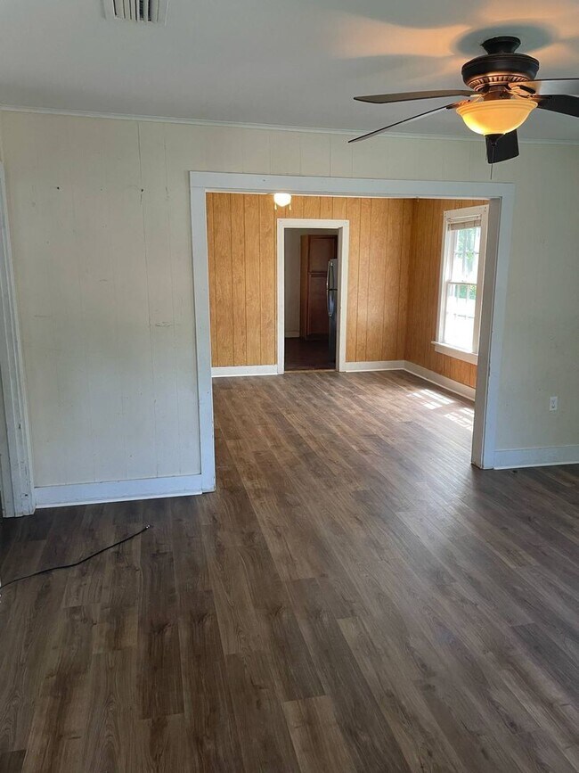 Foto del edificio - Section 8/Housing Voucher Accepted. MINDEN...