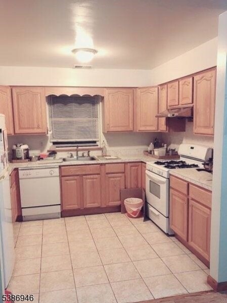 Foto del edificio - 111 Manor Ave