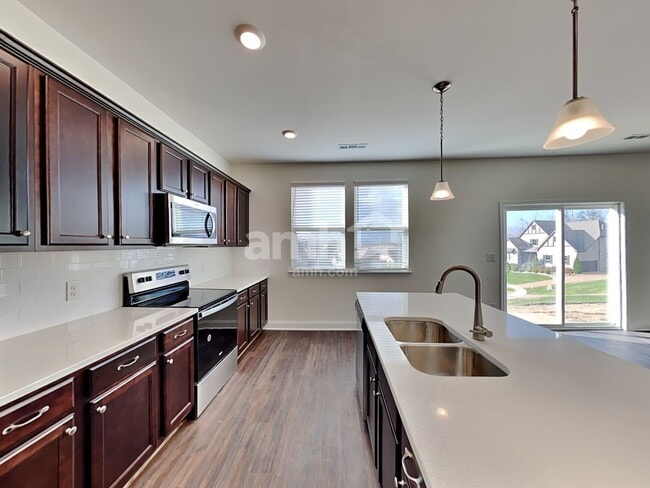 Building Photo - 123 Marin Dr