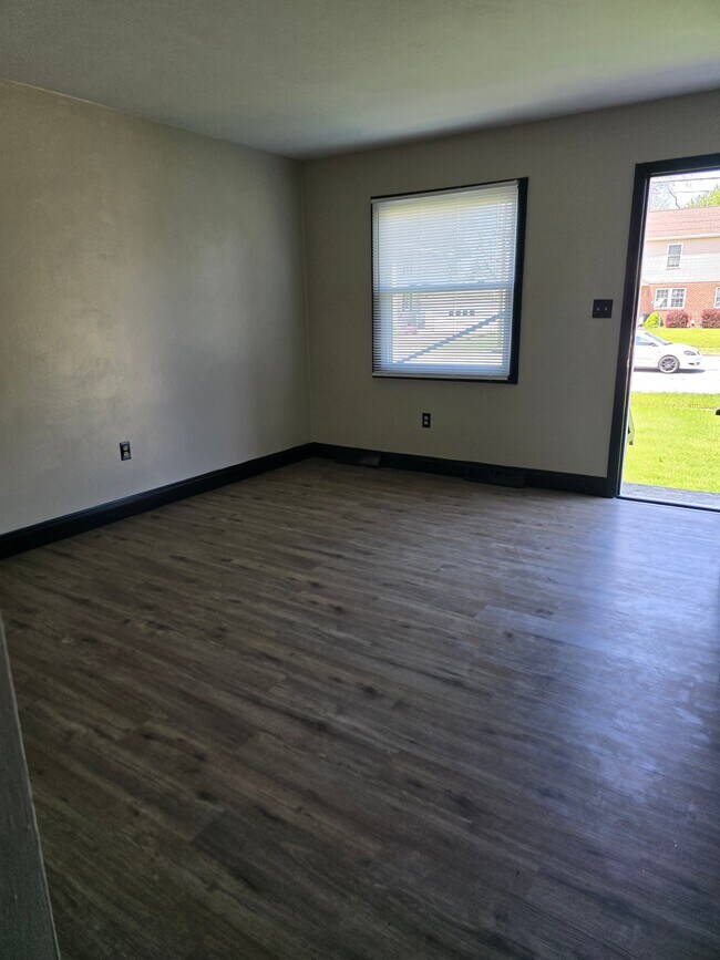 Foto del edificio - 1403 E 38th St