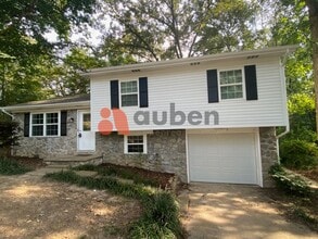 Building Photo - 1529 N Chester Rd