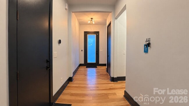 Building Photo - 1241 Pegram St