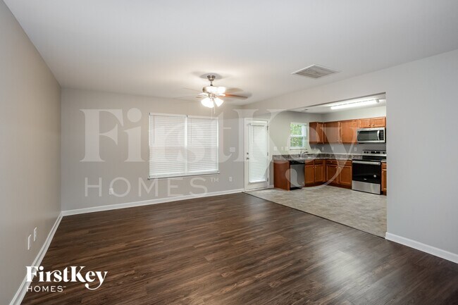 Foto del edificio - 4944 Rockwood Rd