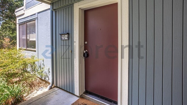 Building Photo - Unit 4