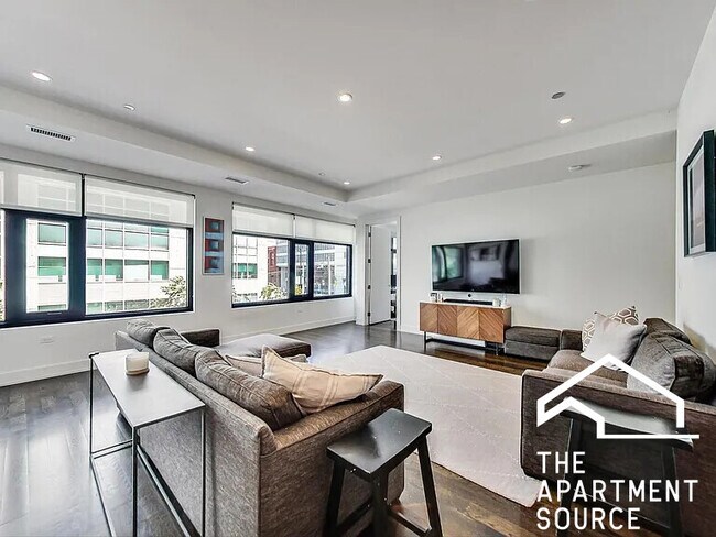 Foto del edificio - 668 N Kingsbury St