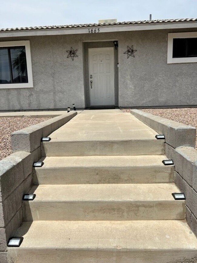 Foto del edificio - Furnished 3 BR Vacation Rental Includes utilities Near Target Center/Golf/Hwy 95