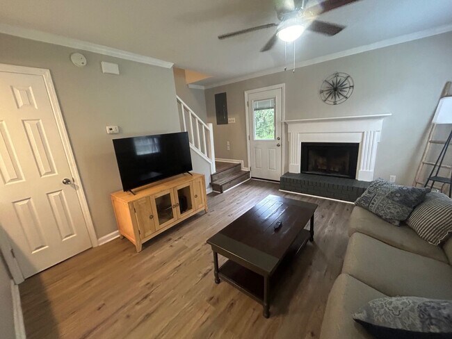 Foto del edificio - 33 Old Clayton Ct