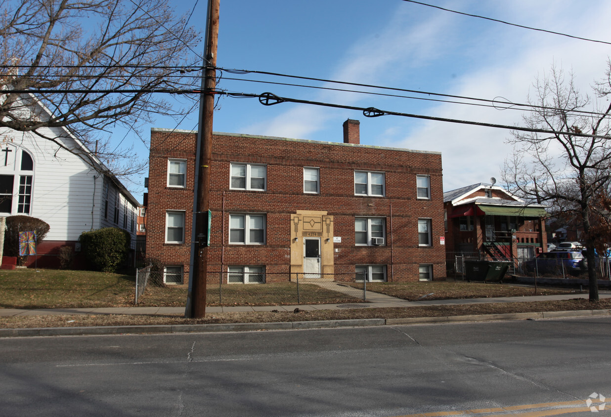 Building Photo - 4274 Benning Rd NE