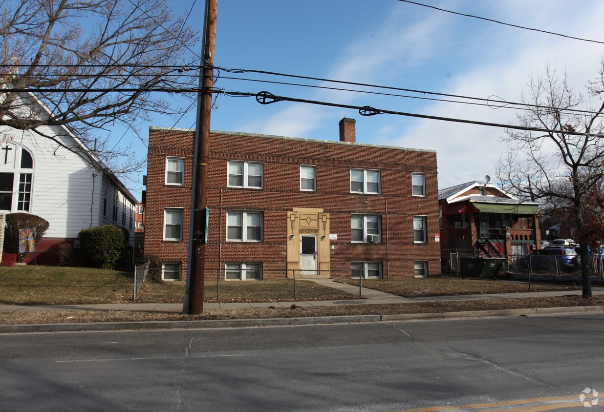 Primary Photo - 4274 Benning Rd NE