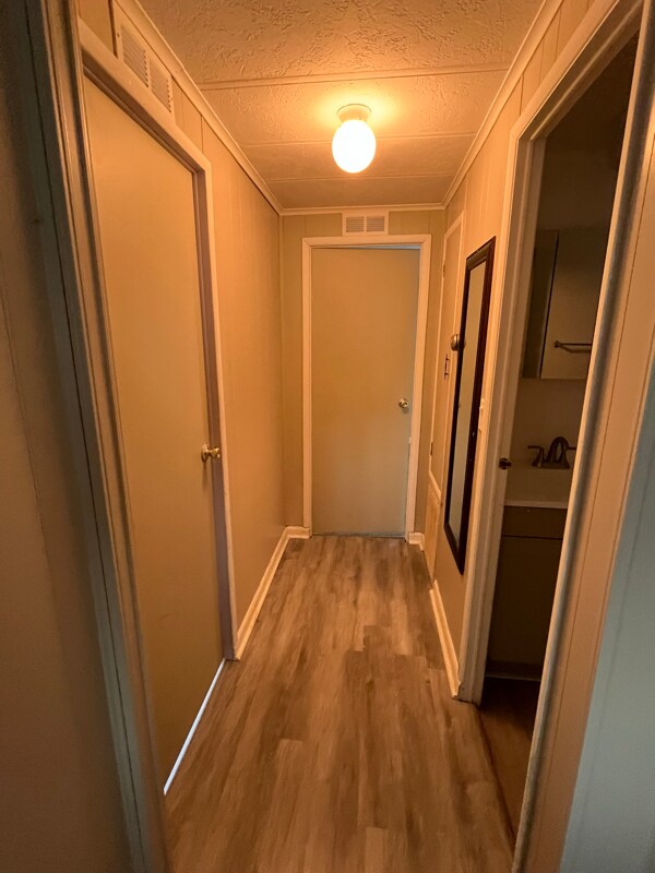 Foto del edificio - 4534 Charter St