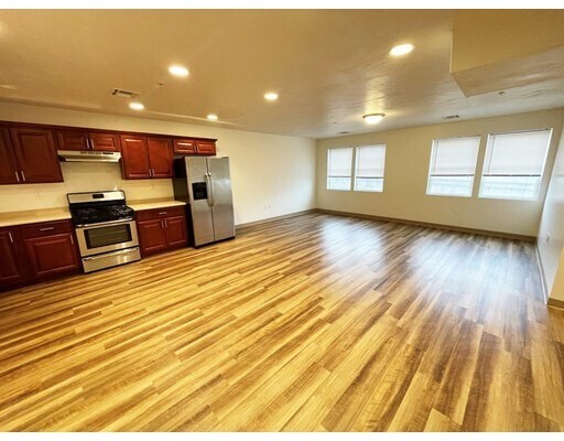 Foto del edificio - 329 East St