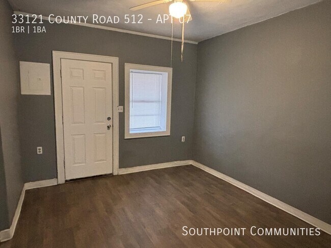 Foto del edificio - 33121 Co Rd 512