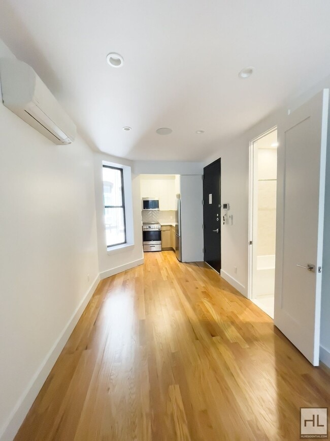 Building Photo - EAST 93 STREET / Great Upper East Side Loc...