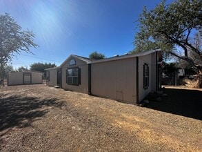 Building Photo - 2150 E Snavely Ave