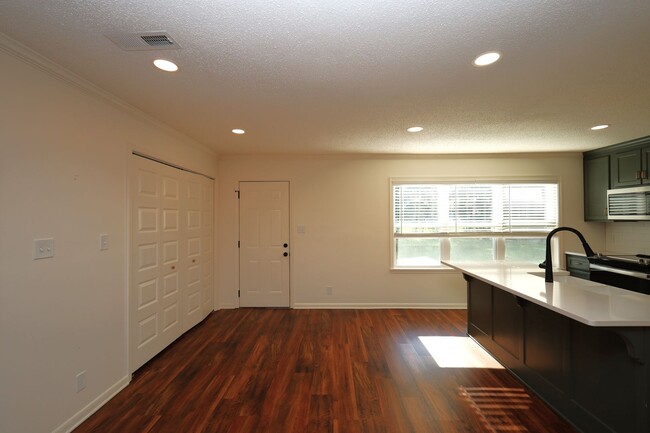 Building Photo - 1125 M J Taylor Rd