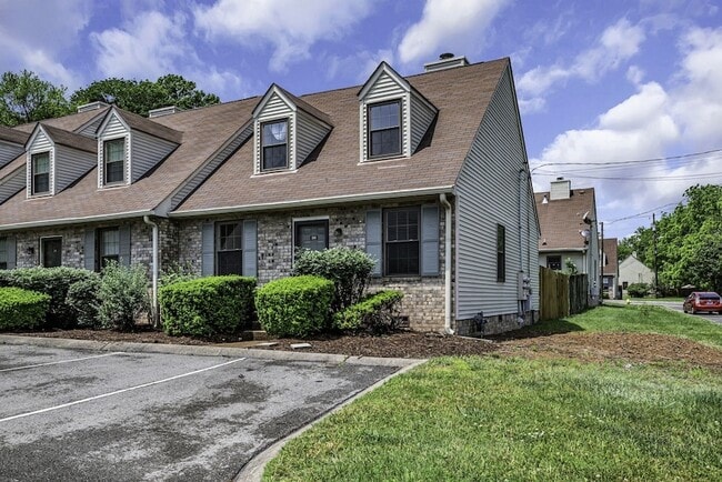 Building Photo - 200 Deerpoint Ct