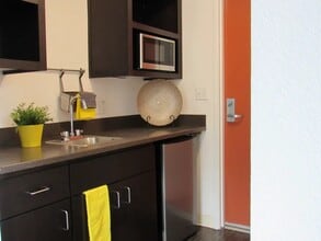 Building Photo - 1100 17th St