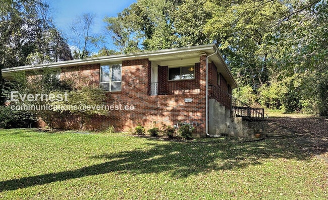 Building Photo - 2801 Berkley Dr