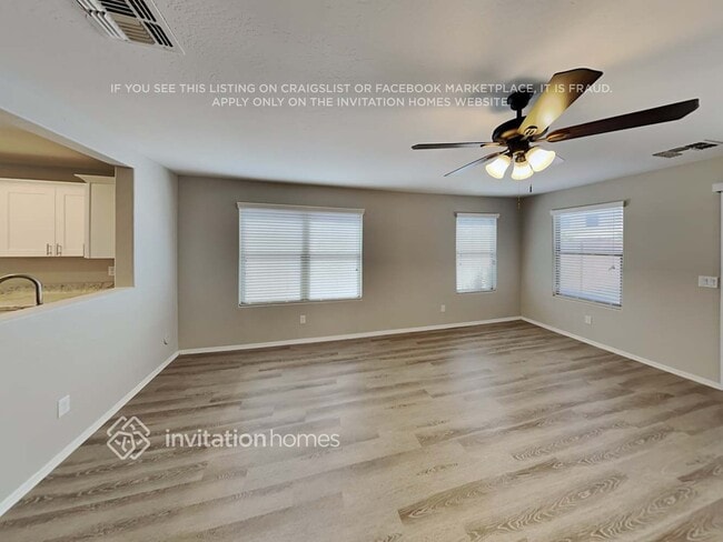 Foto del edificio - 2170 W Agrarian Hills Dr