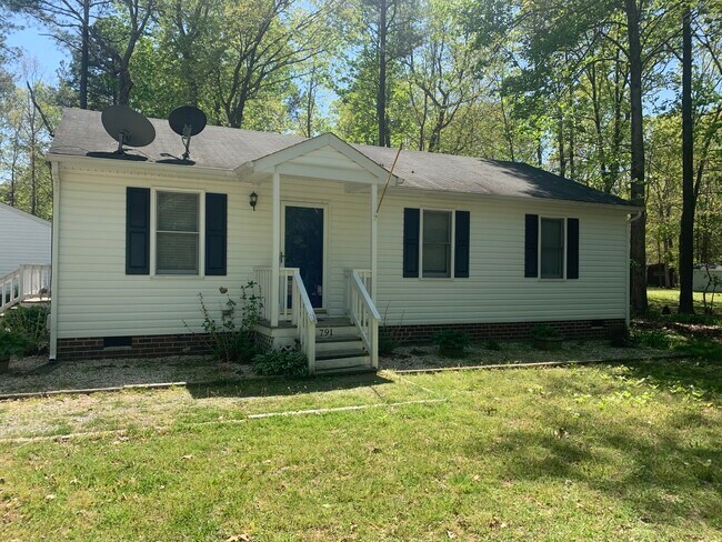 Front of home - 791 Rosebud Run