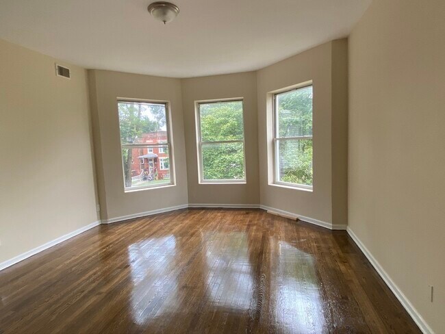 Building Photo - 7120 S Emerald Ave