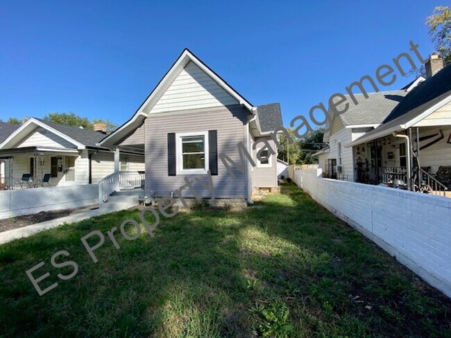 Foto del edificio - Stunning 2-Bedroom, 2-Full Bathroom Home Near Downtown Indianapolis!!