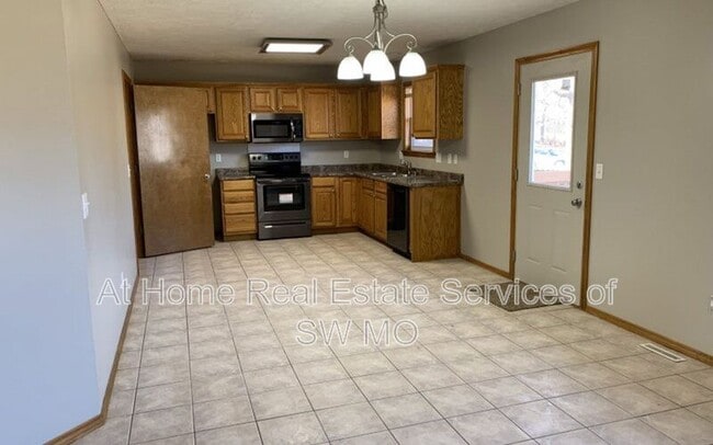 Building Photo - 4501 W Westwood Dr