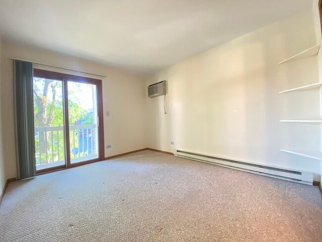 Building Photo - 1352 Cunat Ct