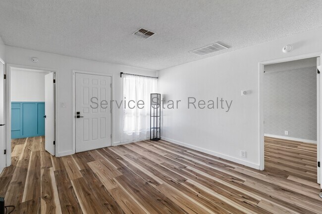 Building Photo - 8131 N 107th Ave
